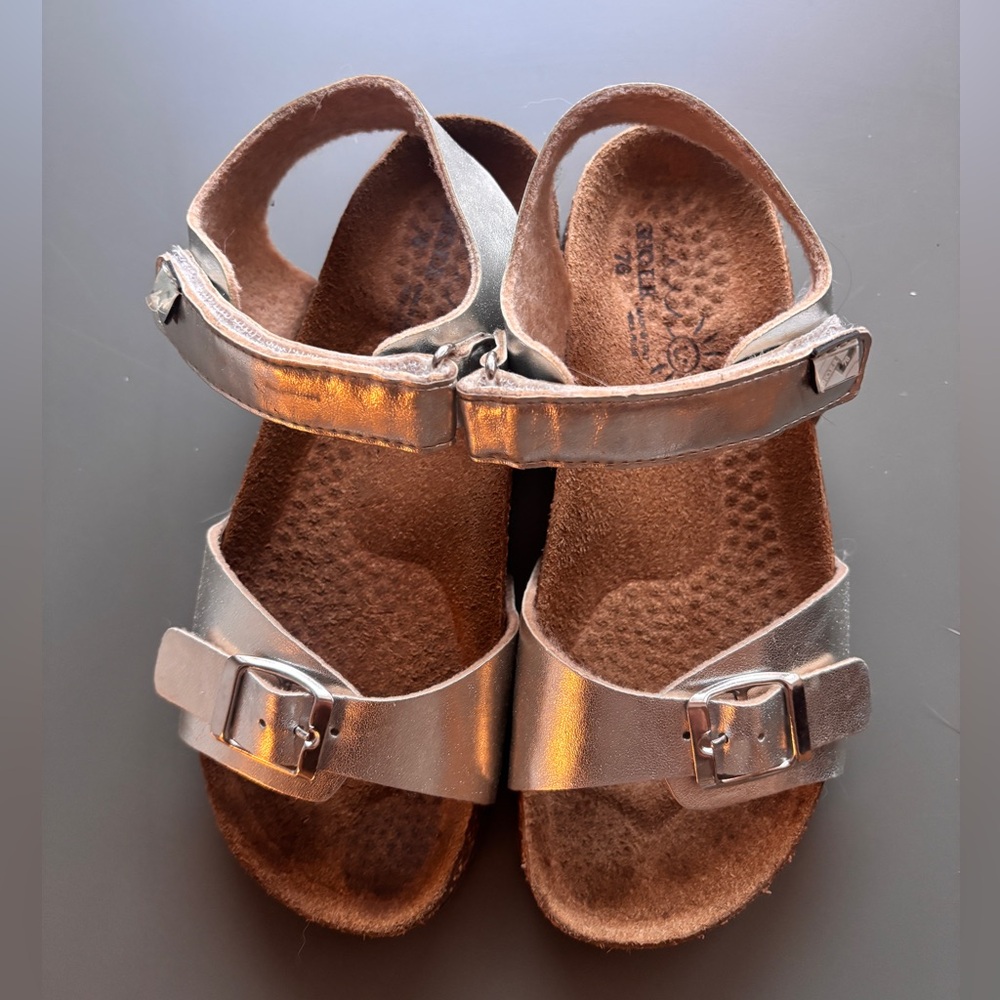 Stylish Silver Kids Sandals with Buckle Straps